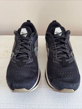 Women’s Saucony Endorphin Speedroll.